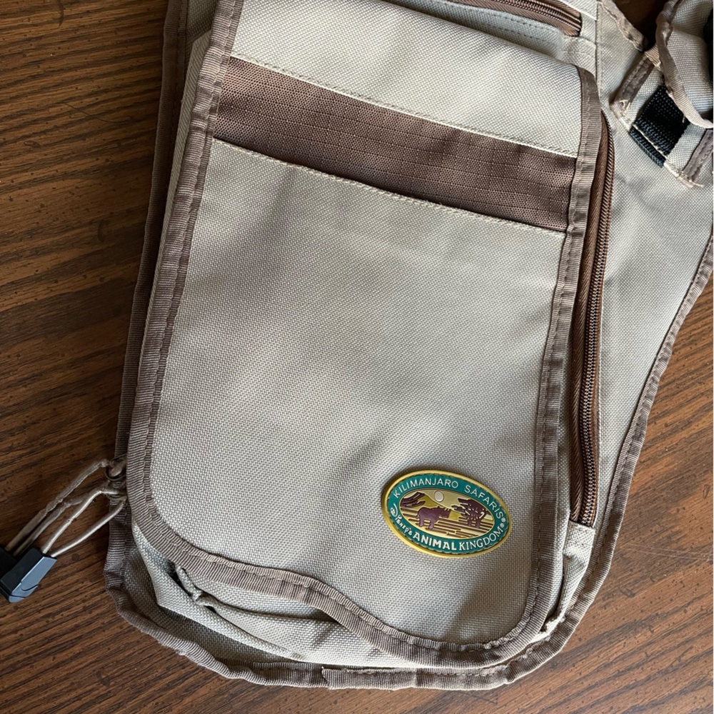 Disneys Animal Kingdom Park Kilimanjaro Safaris Crossbody Shoulder Messenger Bag